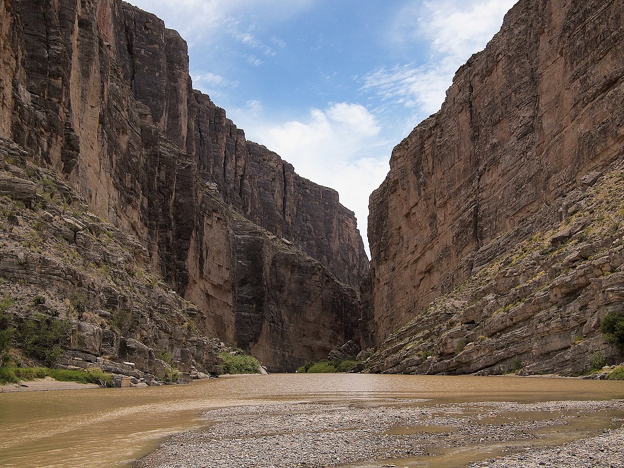 Largest border wall contract in US history to span Big Bend National Park
